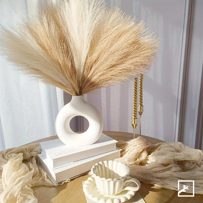 Decorative Pampas Grass - Elegant Faux Flowers for Any Occasion